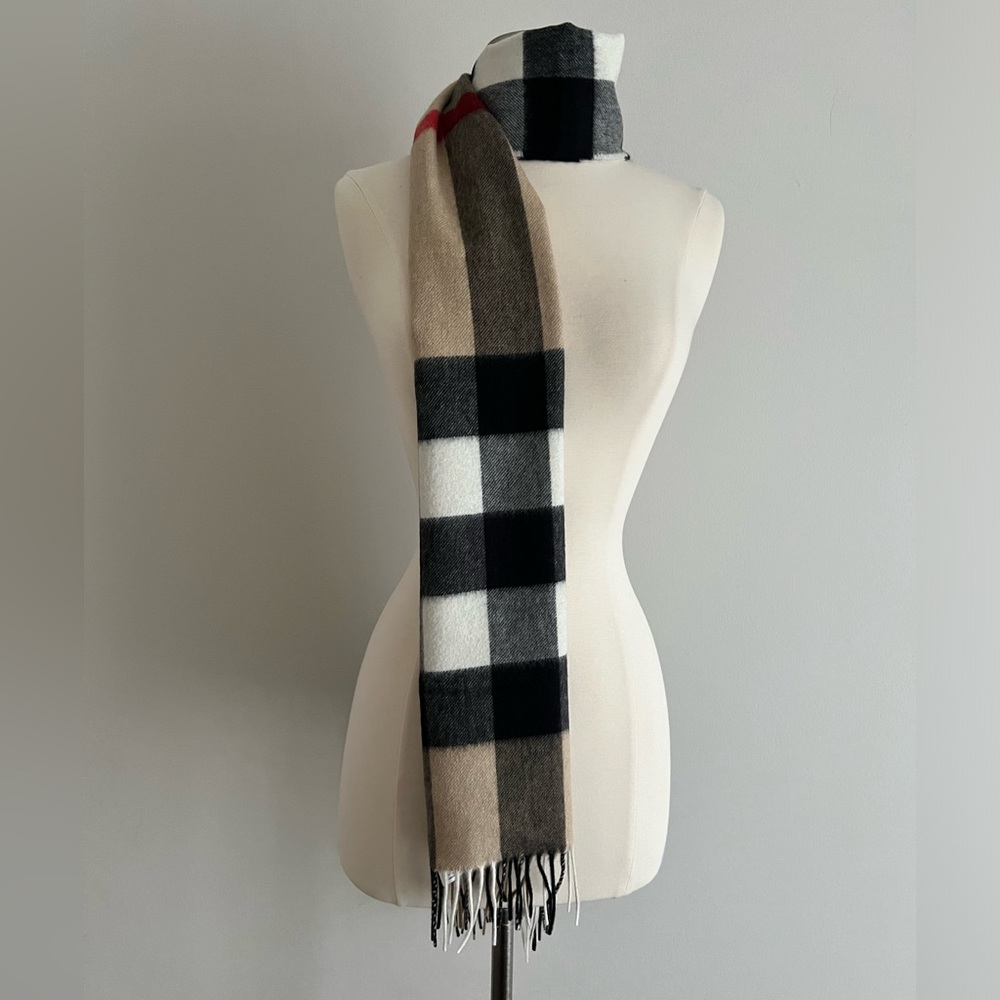Burberry Cashmere Chack Scarf - Picture 5 of 16
